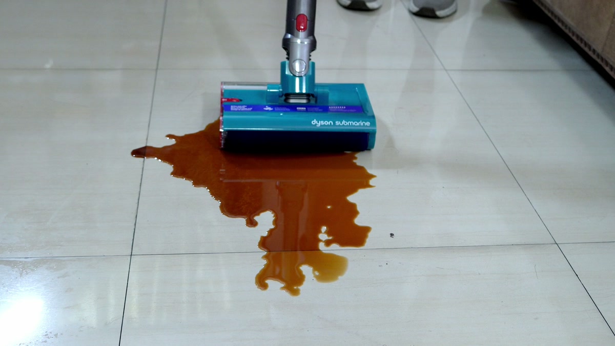 Dyson V15s Detect Submarine vacuuming and mopping in action