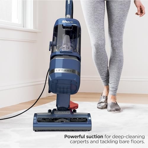 Shark Navigator Lift-Away ADV LA301 upright vacuum