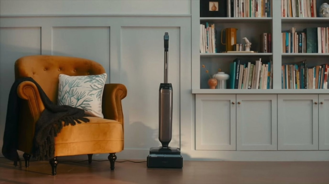 Tineco Floor ONE S9 Artist Steam in action - our top-rated wet dry vacuum